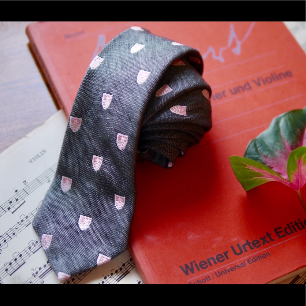 Hickey Freeman tie 100% silk Made in USA